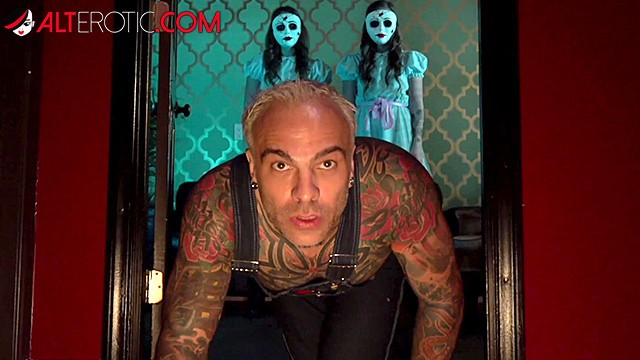 Masturbate video with hot Sami White and Sascha Ink from Grab