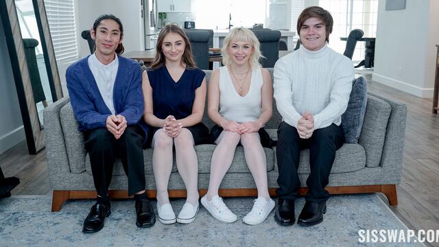 Perfect Body bang with gorgeous Ava Sinclaire and Penelope Kay