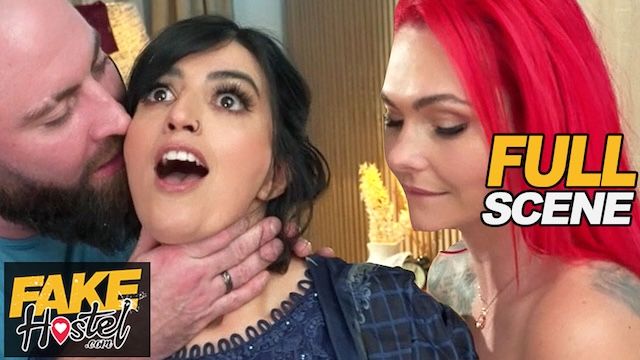 Full Scene bang with awesome Aaliyah Yasin and Roxi Keogh