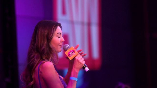 Competing sex with pretty Kazumi