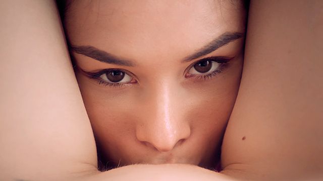 Real Lesbian Fuck bang with tempting Leona Mia from Grab