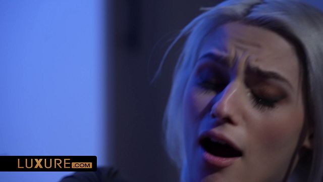 Pornstar video with seductive Christy White