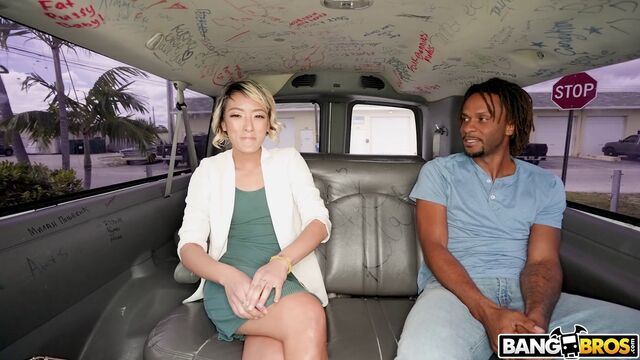 Side Fuck smut with pretty Channy Crossfire