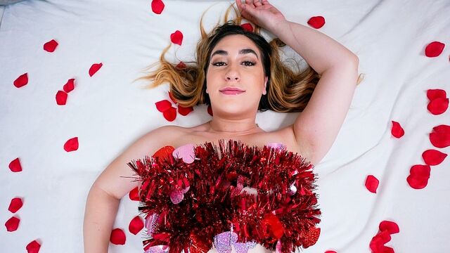 Topless movie with seductive Lexi Grey