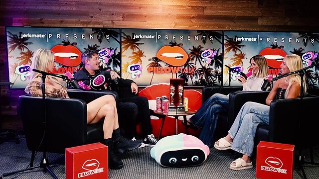 Group porn with tempting Harper