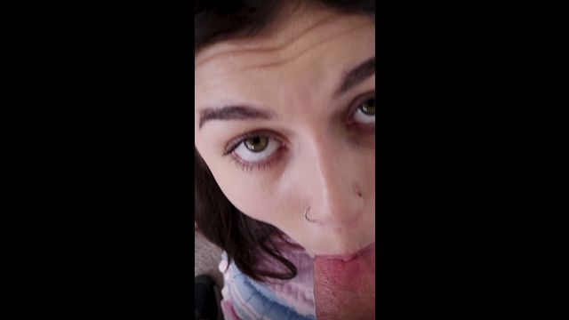 Familly porn with sexy Lily Winters from Grab
