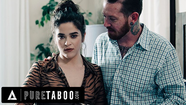 Natural Tits video with passionate Johnny Goodluck and Victoria Voxxx from Grab