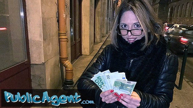 Glasses smut with sexy Rachel Adjani