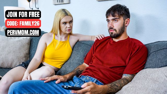 Layla Belle sex with sexy Carmen Valentina and Nade Nasty from Grab