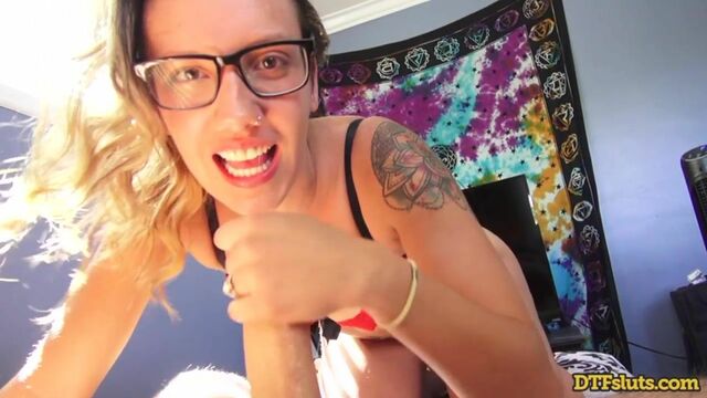 Side Fuck film with gorgeous Sophia Grace