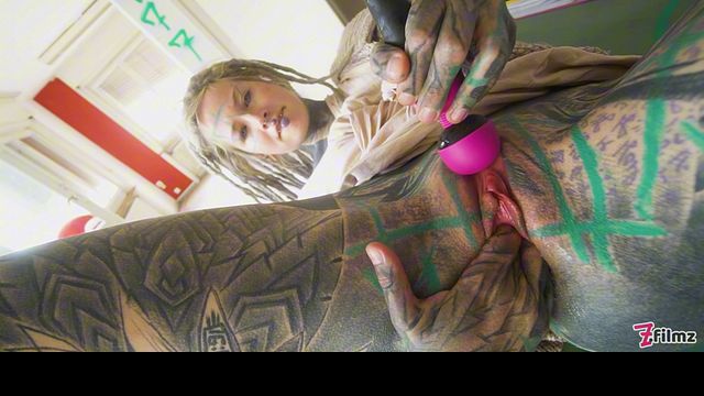 Dreadlocks porn with seductive Anuskatzz and Lily Lu from Grab