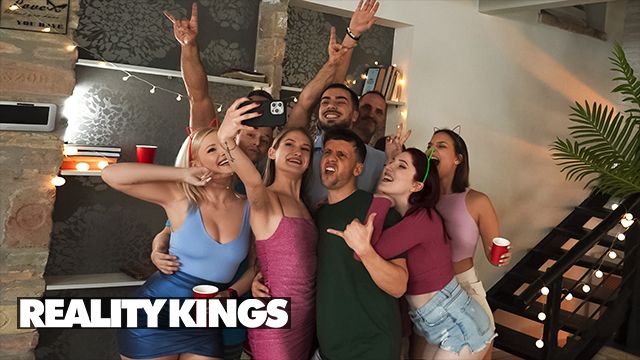 Party Hookup film with horny Alex Charger and Tiffany Tatum from Grab
