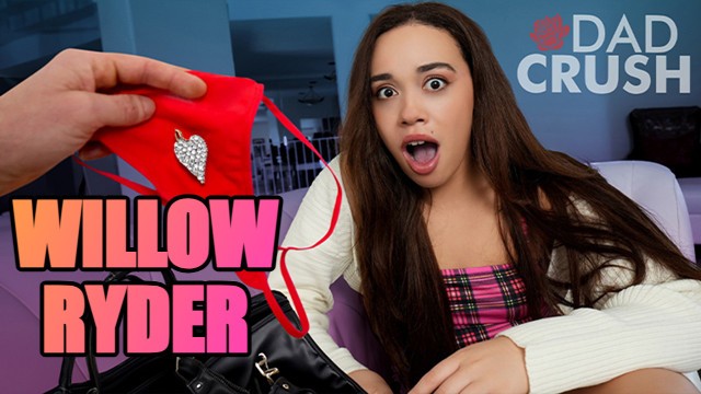 Pornstar screw with seductive Mike Mancini and Willow Ryder from Grab