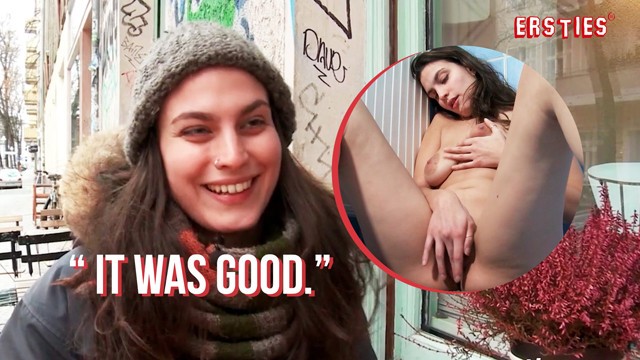Fingering porn with pretty Maria B