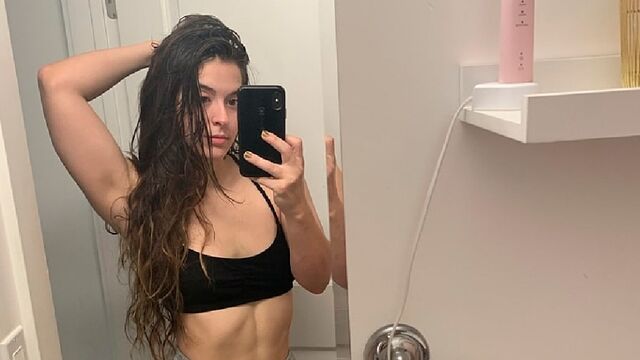 Blowjob porn with pretty Abbie Maley