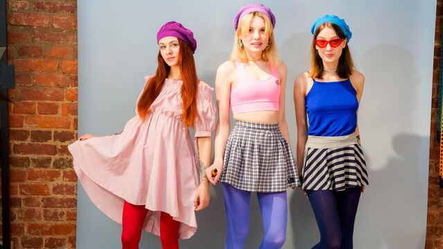 Blowjob action with sexy Sasha Paige and Red Madness