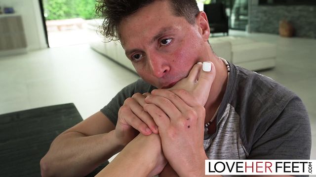 Foot Goddess movie with horny Ella Reese and Jay Romero from Grab