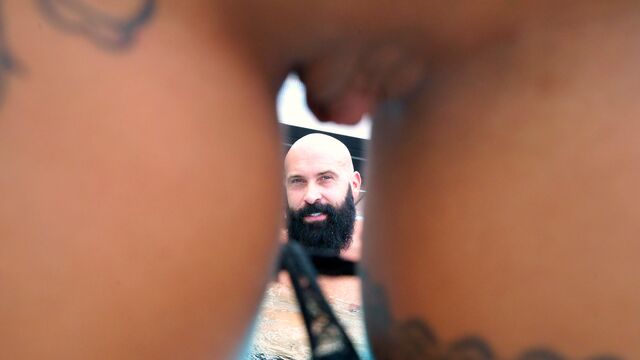 Handjob scene with horny Susy Gala