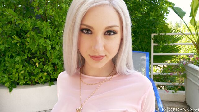 Straight Hair bang with sexy Skylar Vox