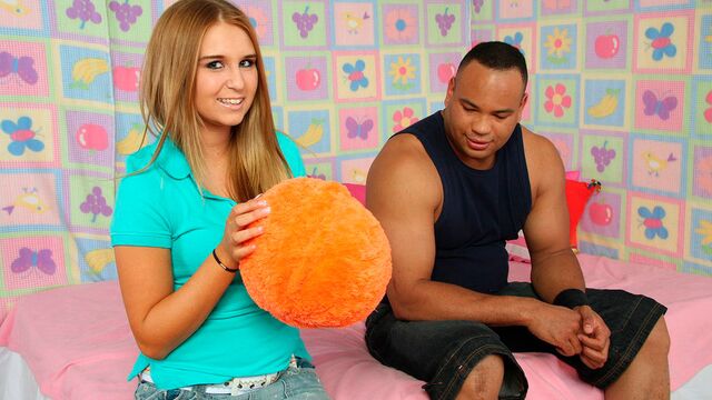 Blowjob porn with pretty Chrissy Cane